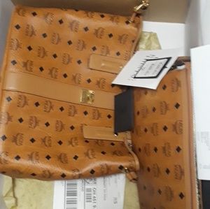 MCM LIZ REVERSIBLE MED TOTE